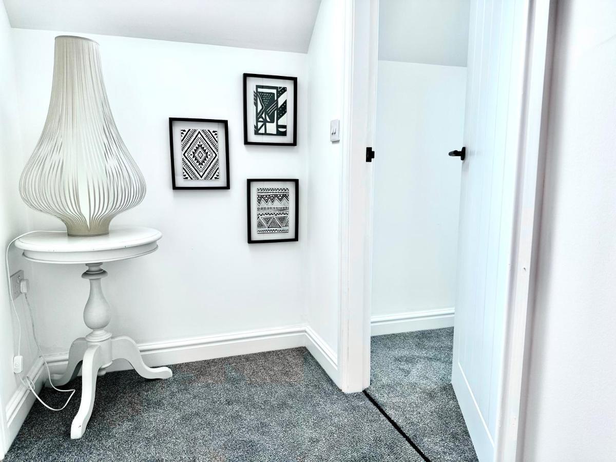 Central, Stylish - 2 Bed Property, The Stable @ Warrenfield, Free Wifi & Parking Orkney Eksteriør billede